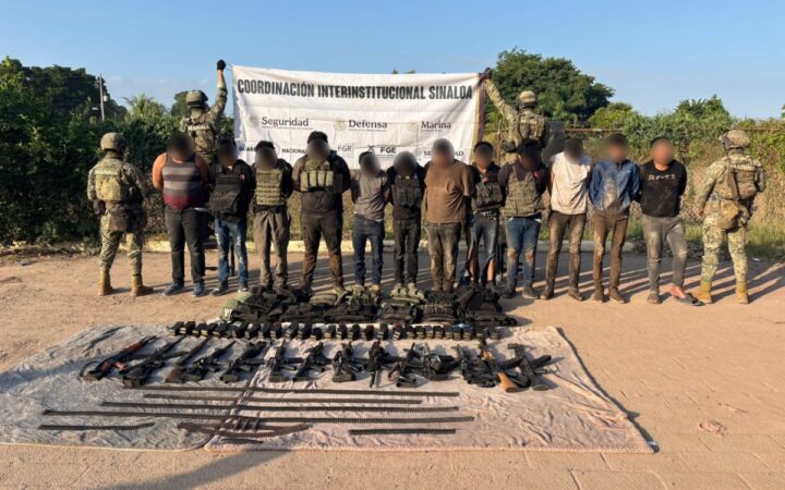 Sinaloa | Enfrentamiento entre autoridades y presuntos integrantes del Cártel Pacífico culmina con 13 detenciones Sinaloa | Enfrentamiento entre autoridades y presuntos integrantes del Cártel Pacífico culmina con 13 detenciones
