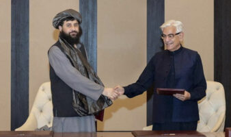 Afganistán y Pakistán pactan alto al fuego inmediato en un acuerdo histórico en Doha