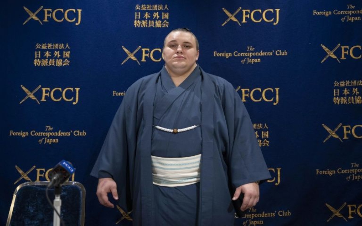 Luchador ucraniano brilla en el sumo japonés tras huir de la guerra | Video Luchador ucraniano brilla en el sumo japonés tras huir de la guerra | Video