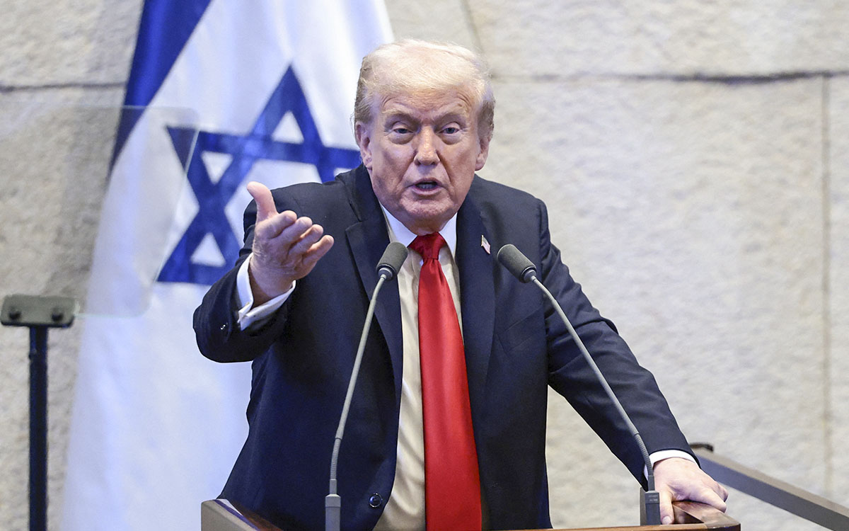 Trump celebra el fin de la guerra en la Knéset y es interrumpido por un parlamentario