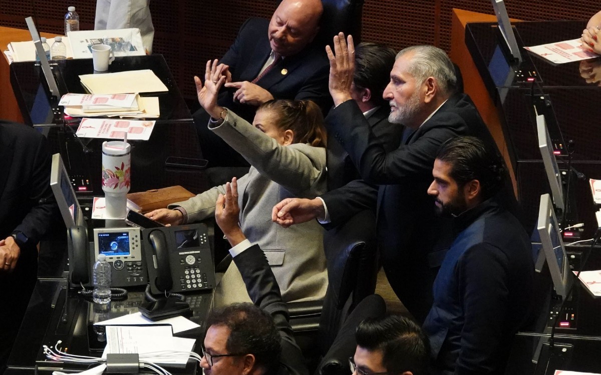 Remata Senado en tres horas reforma a la Ley de Amparo... pasa a Sheinbaum Remata Senado en tres horas reforma a la Ley de Amparo... pasa a Sheinbaum