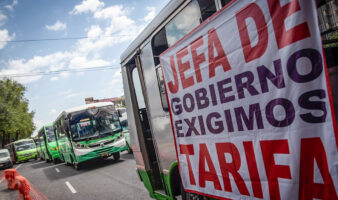 Gobierno de CDMX aprueba aumento de 1 peso con 50 centavos al transporte
