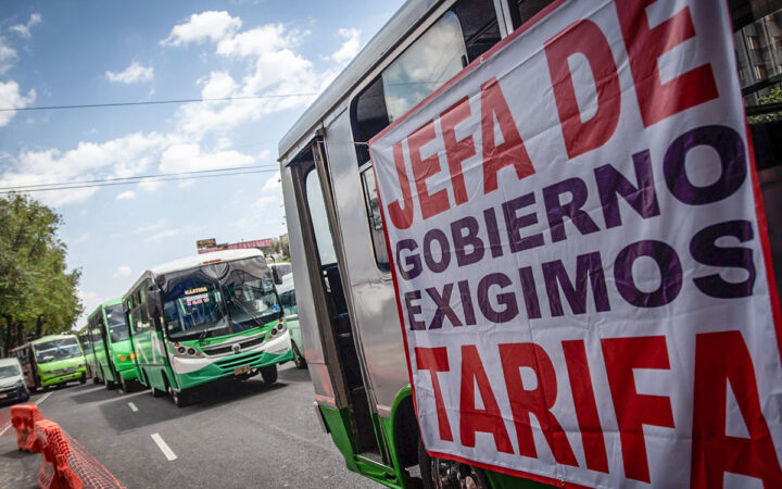 Gobierno de CDMX aprueba aumento de 1 peso con 50 centavos al transporte