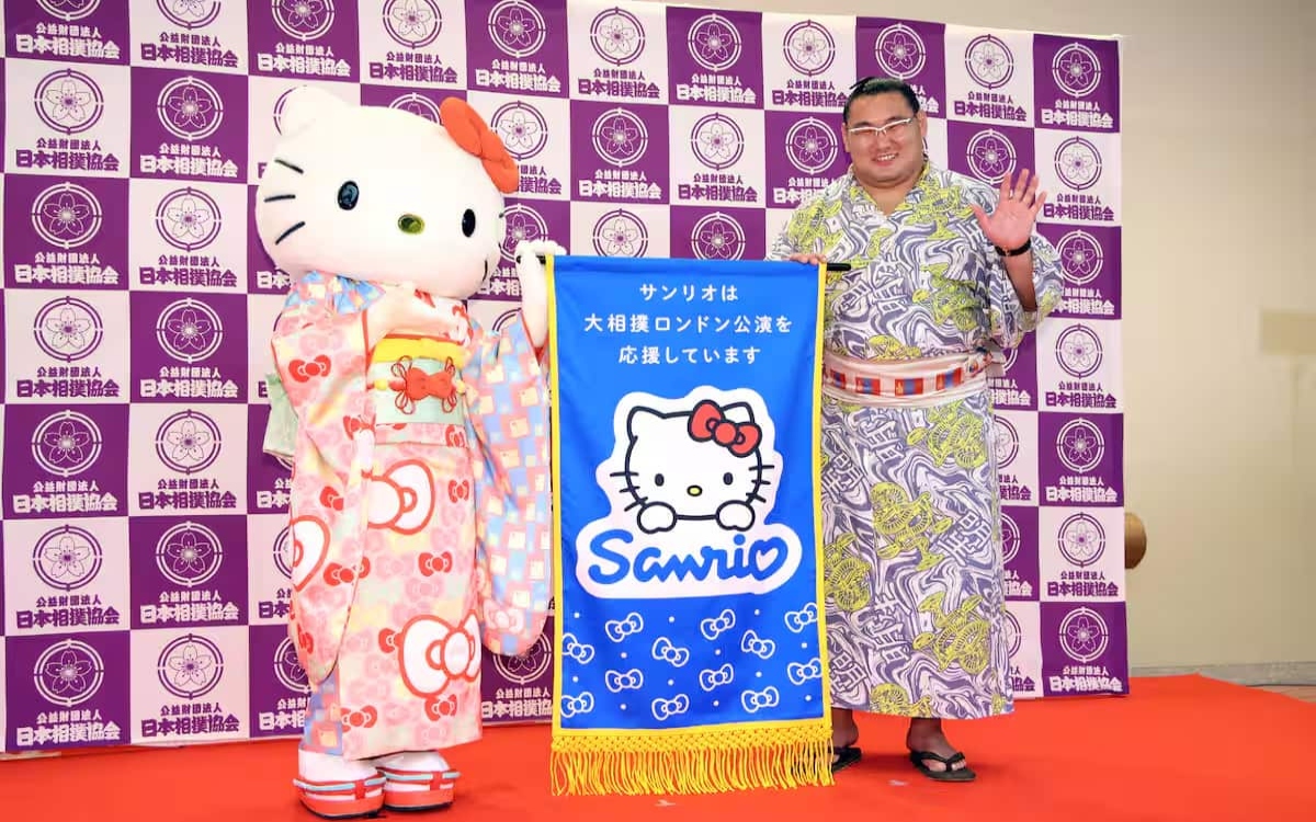 Hello Kitty es la 'embajadora' del Gran Torneo de Sumo en Londres | Video Hello Kitty es la 'embajadora' del Gran Torneo de Sumo en Londres | Video