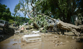 Suman 80 los muertos por lluvias e inundaciones en México