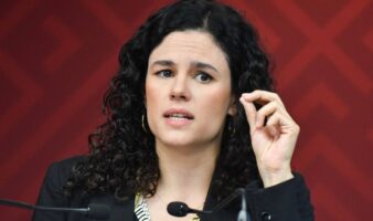 Luisa María Alcalde reacciona al relanzamiento del PAN; 'acabaron con el azul'