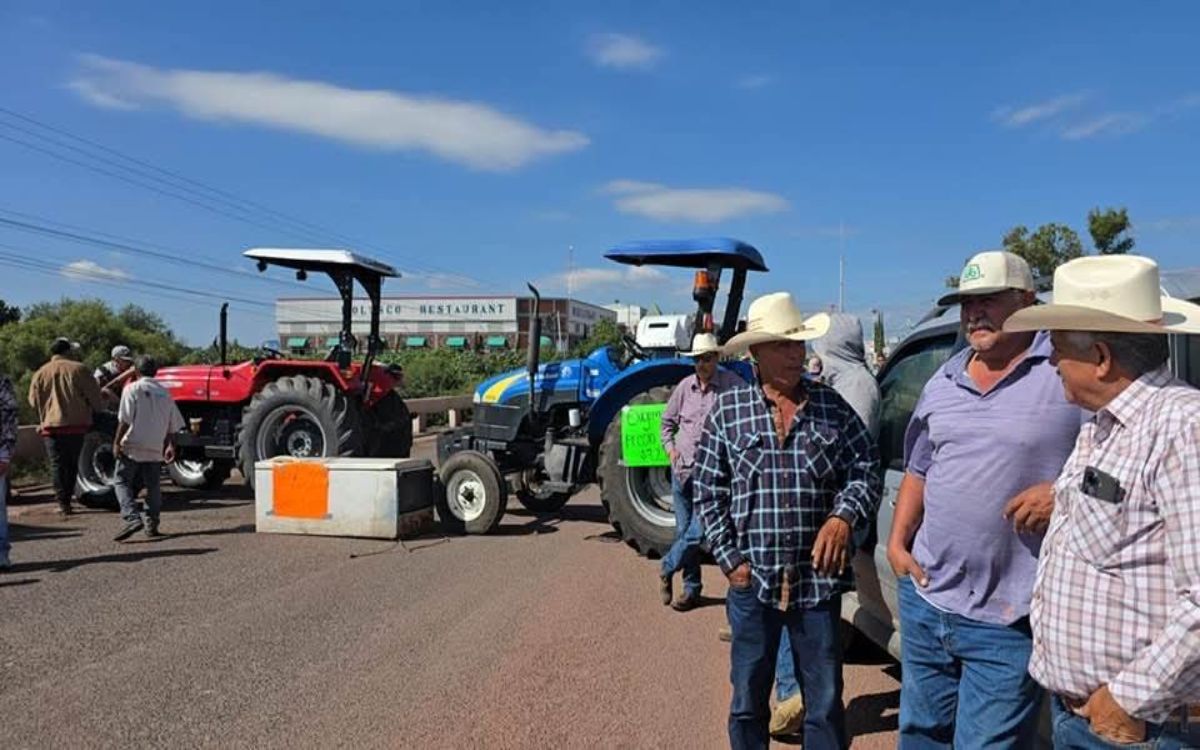 Agricultores bloquean carreteras en 20 estados por crisis del campo Agricultores bloquean carreteras en 20 estados por crisis del campo
