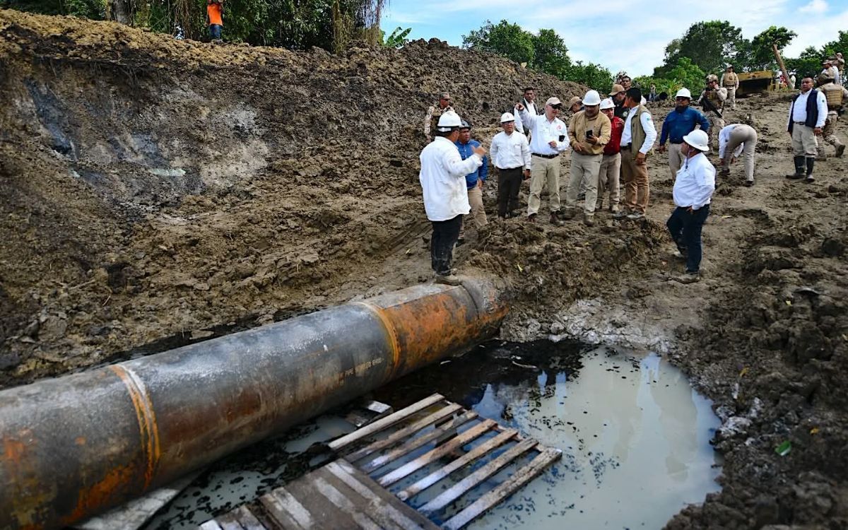 Veracruz | Pemex recupera 345 mil litros de crudo tras fuga en río Pantepec Veracruz | Pemex recupera 345 mil litros de crudo tras fuga en río Pantepec