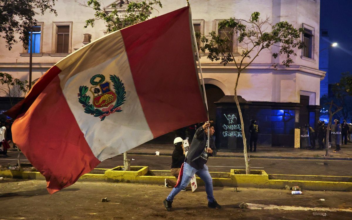 Perú declarará estado de emergencia en Lima Perú declarará estado de emergencia en Lima
