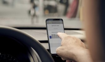 Uber ya puede hacer viajes desde y hacia aeropuertos