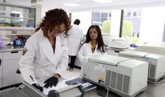 Universidad de Guadalajara y Jalisco construirán dos nuevos hospitales civiles