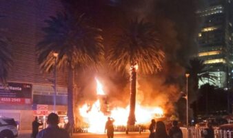 Videos | Se incendia restaurante cerca del Monumento a la Revolución; 'Parece ser que fue un calentador', informa alcaldesa