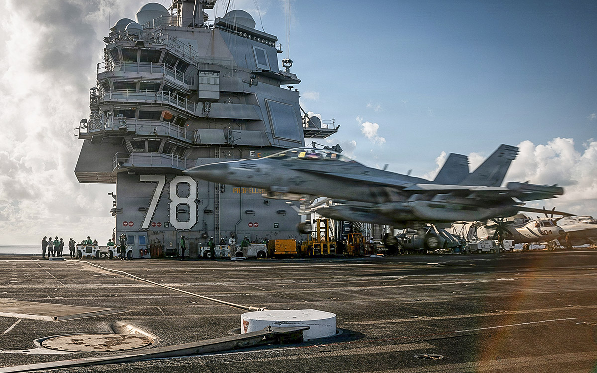 Aviones militares de EE.UU. sobrevuelan aguas cerca de Venezuela tras designar al Cártel de los Soles como terrorista