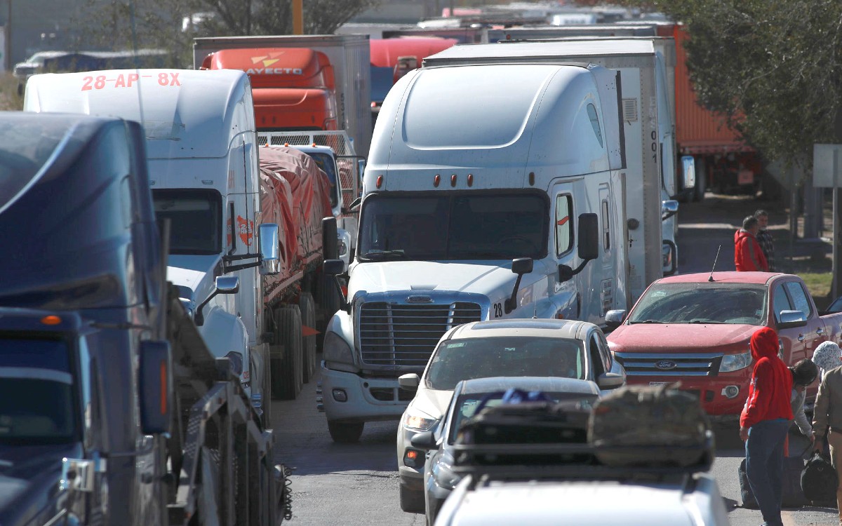 Seguirán bloqueos: productores y transportistas no logran acuerdo en Segob