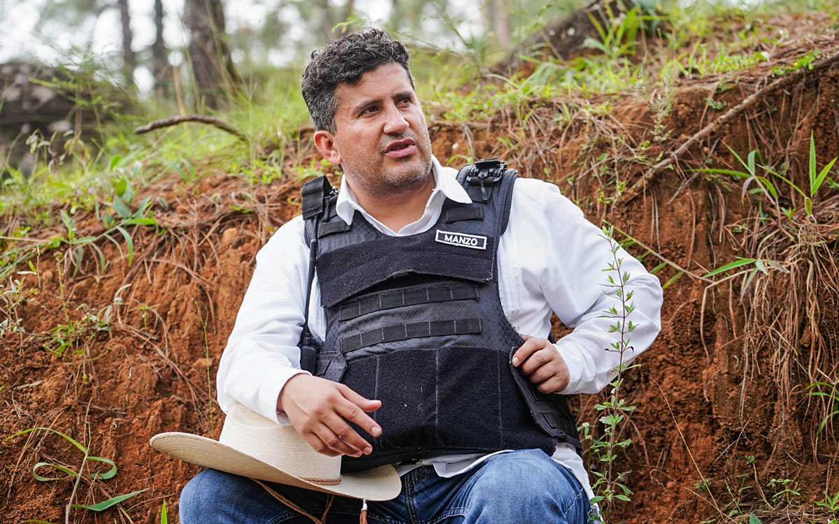 'Recibí dos llamadas amenazándome de muerte y que vendrían por mi hijo': Carlos Manzo | Entrevista de 2024 'Recibí dos llamadas amenazándome de muerte y que vendrían por mi hijo': Carlos Manzo | Entrevista de 2024