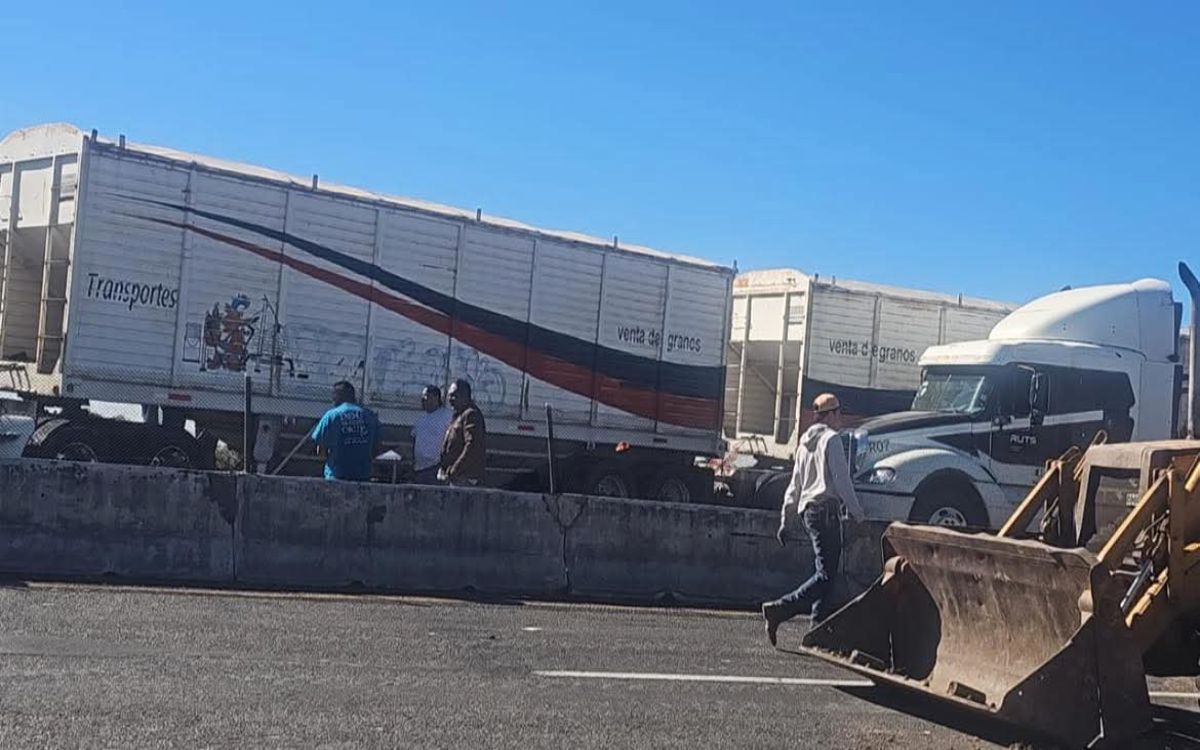 Carreteras permanecen cerradas en Guanajuato Carreteras permanecen cerradas en Guanajuato