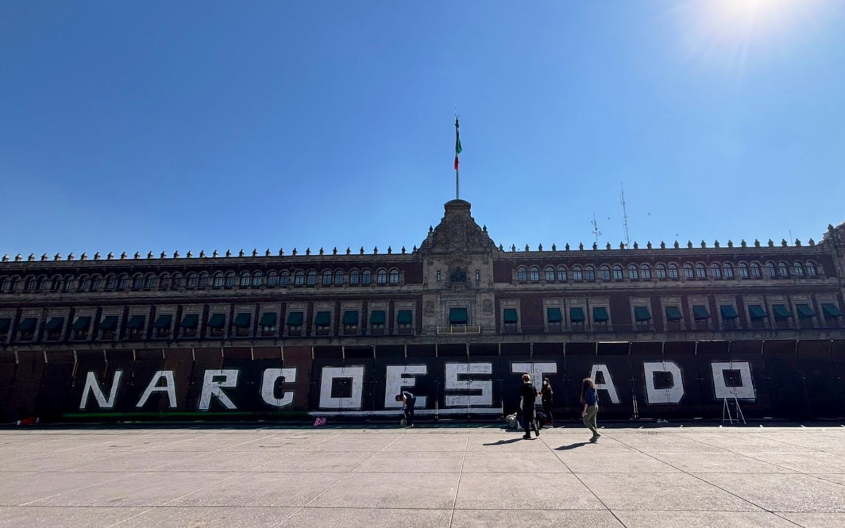 Blindan Palacio Nacional ante movilizaciones Blindan Palacio Nacional ante movilizaciones