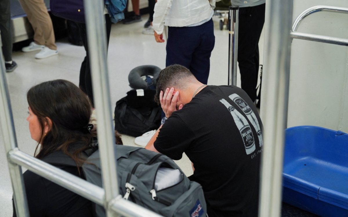 EE.UU. disminuirá vuelos en 40 aeropuertos por el cierre de gobierno EE.UU. disminuirá vuelos en 40 aeropuertos por el cierre de gobierno