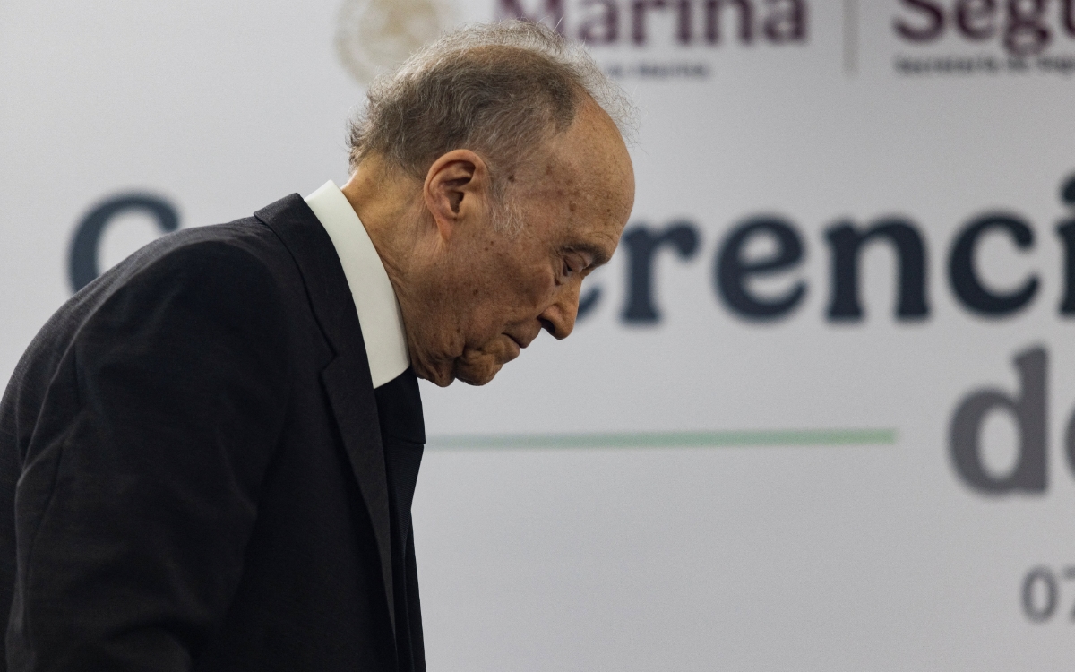 Gertz Manero renuncia a la FGR