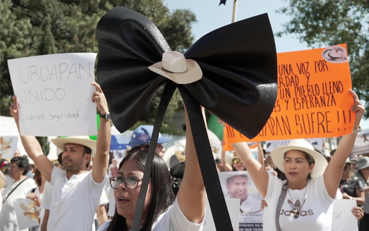 'Reunión con Sheinbaum no fue para doblar las manos': Grecia Quiroz, viuda de Carlos Manzo 'Reunión con Sheinbaum no fue para doblar las manos': Grecia Quiroz, viuda de Carlos Manzo