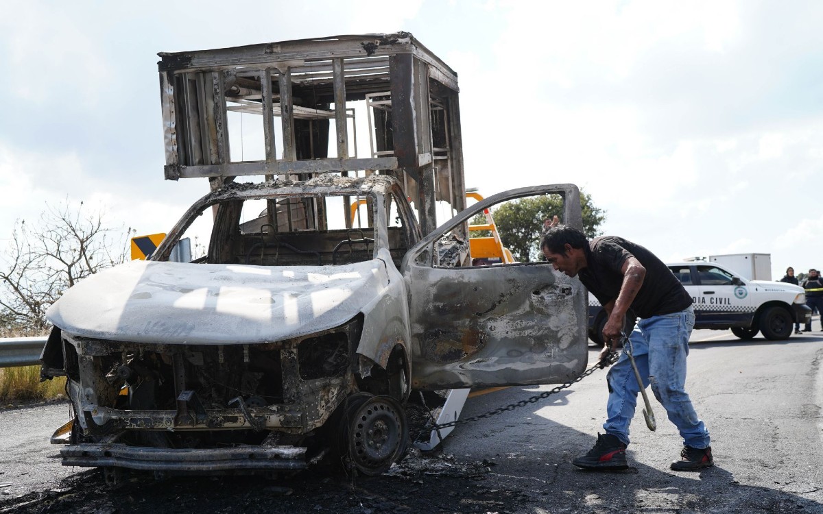 Operativos contra el CJNG dejan dos muertos y bloqueos en Michoacán Operativos contra el CJNG dejan dos muertos y bloqueos en Michoacán
