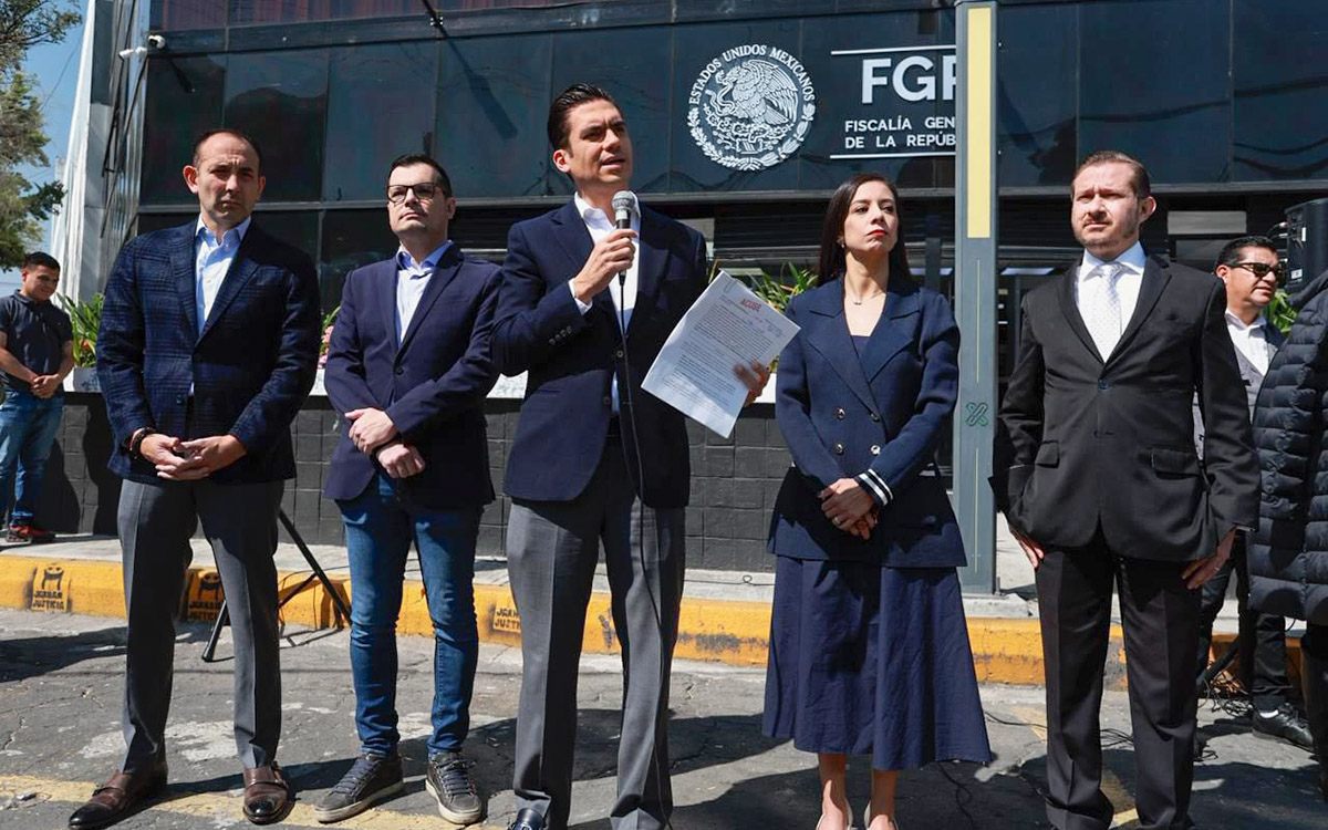 PAN denuncia ante la FGR 'represión' a jóvenes en marcha de 'Generación Z'