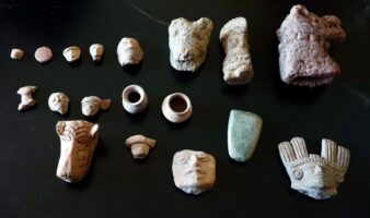 México entrega al INAH 52 piezas arqueológicas restituidas de EE.UU.