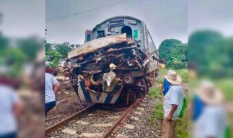 Tren Interoceánico embiste tráiler en Chiapas
