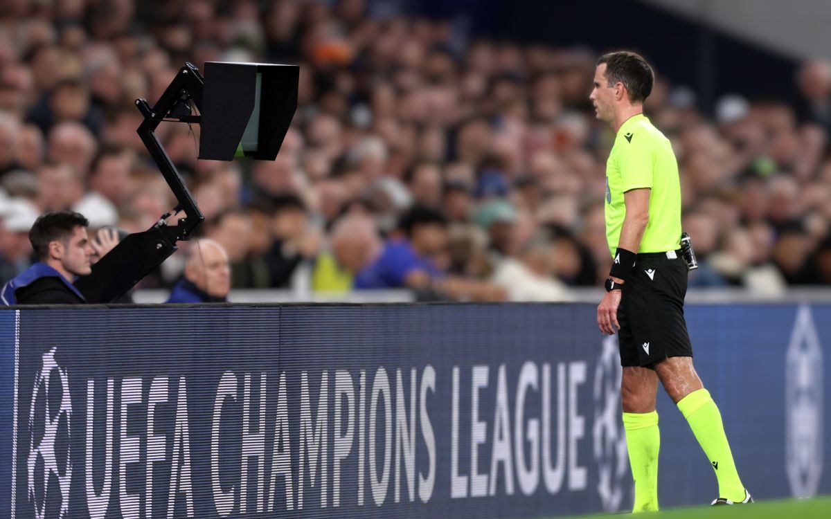 Mundial 2026 | FIFA planea revisar córners y segundas amarillas con el VAR: The Times