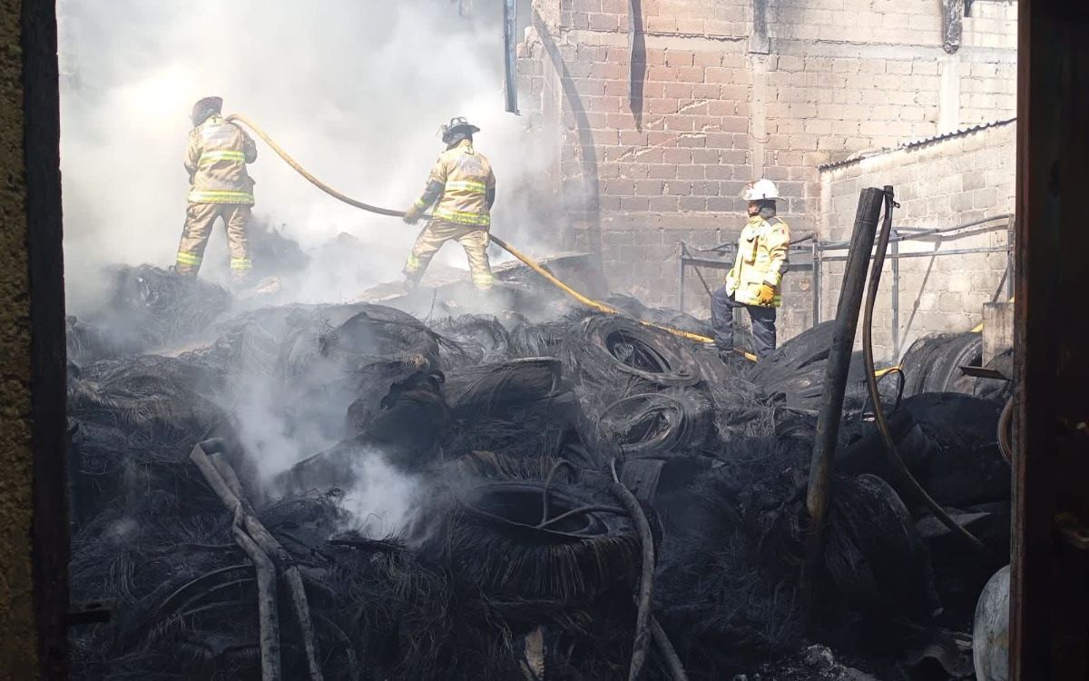 Siete muertos en desplome de jet privado en Toluca, saldo preliminar Siete muertos en desplome de jet privado en Toluca, saldo preliminar