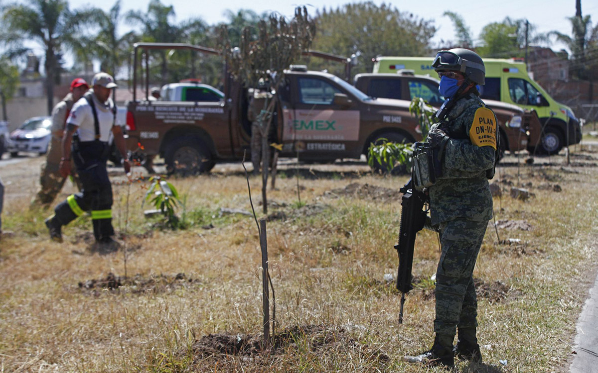 Reportan muerte de dos personas tras fuga en ducto de Pemex en Centla, Tabasco Reportan muerte de dos personas tras fuga en ducto de Pemex en Centla, Tabasco