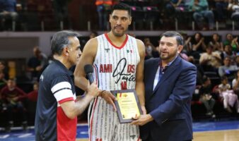 Falta fortaleza mental al basquetbolista mexicano: Gustavo Ayón | Video