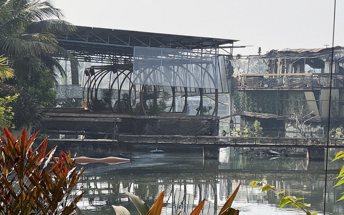 Un incendio en una discoteca de India deja 25 muertos y al menos seis heridos Un incendio en una discoteca de India deja 25 muertos y al menos seis heridos