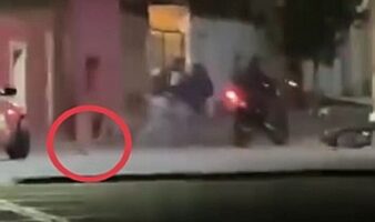 Zacatecas | Jóvenes arrastran a un perro en Cuauhtémoc