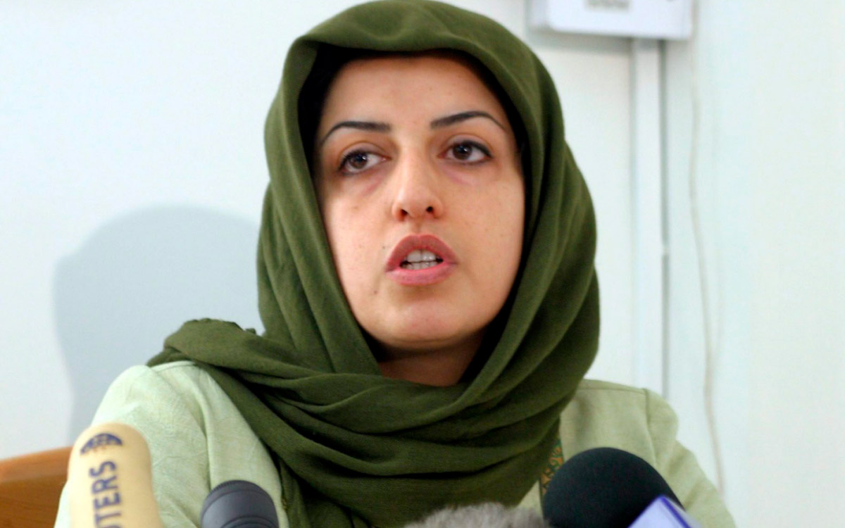 La premio Nobel Narges Mohammadi denuncia golpes y amenazas de muerte durante su detención en Irán La premio Nobel Narges Mohammadi denuncia golpes y amenazas de muerte durante su detención en Irán