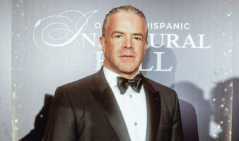 Aristegui en Vivo: Rusia y China abogan por Venezuela; nueva orden de aprehensión contra dueño de Miss Universo (18/12/2025)