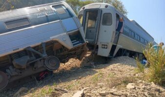 Son 13 los muertos en descarrilamiento de Tren Interoceánico: Semar