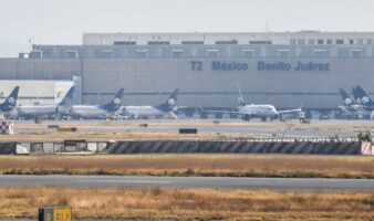 Piloto 'secuestra' avión con pasajeros en AICM; esta es la razón