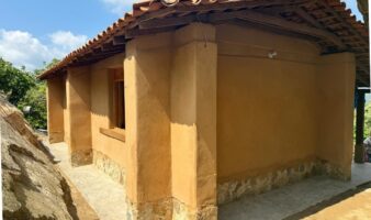 Viviendas de adobe reforzado resisten sismo de 6.5 en Acapulco: un modelo comunitario que funciona