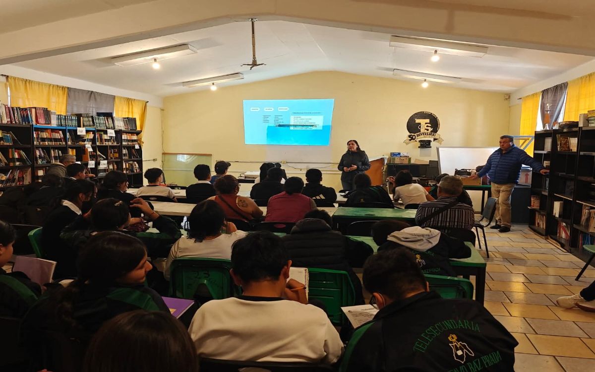 Señalamientos de 'cobro de piso' entre alumnos movilizan a Chalco Señalamientos de 'cobro de piso' entre alumnos movilizan a Chalco