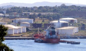 México envía 86 mil barriles de petróleo a Cuba