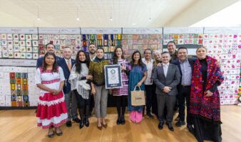 Artesanos mexicanos consiguen Récord Guinness por la Exposición de Bordados y Tejidos Más Grande del Mundo
