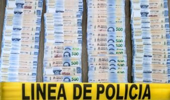 Robo de 200 mil en efectivo termina con detención tras persecución y choque