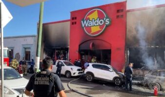 Vinculan a proceso a Waldo's y seis personas por incendio en Hermosillo