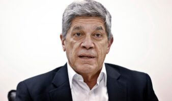 Cuba niega que trabaje en mesa de negociación con Estados Unidos