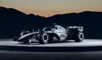 F1: Cadillac exhibe el monoplaza de 'Checo' Pérez y Bottas | Video