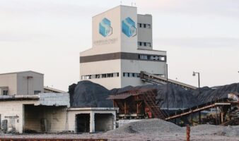 Identifican restos de dos mineros en Pasta de Conchos; suman 25 recuperados