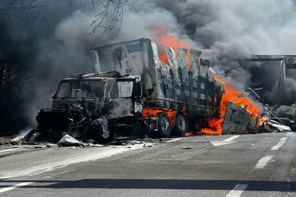 Tras muerte de 'El Mencho' suspende clases en Nayarit y Jalisco Tras muerte de 'El Mencho' suspende clases en Nayarit y Jalisco