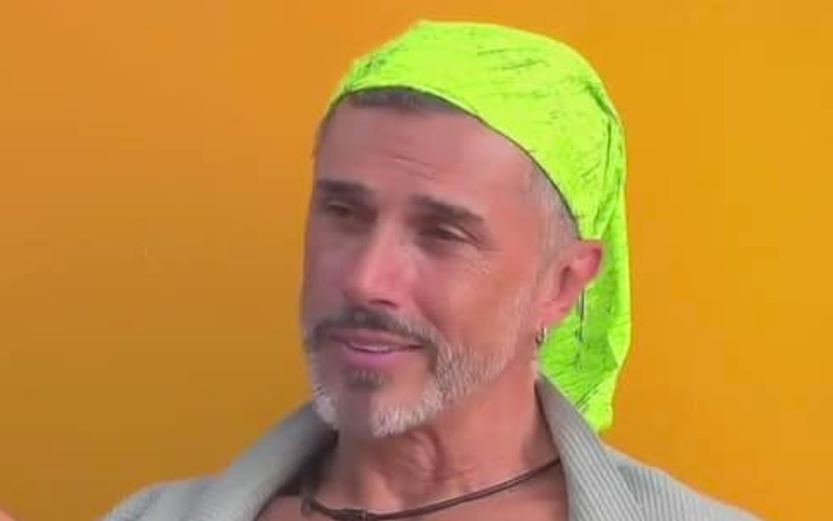 Morena suspende derechos partidistas a Sergio Mayer por 'no actuar como digno representante' Morena suspende derechos partidistas a Sergio Mayer por 'no actuar como digno representante'