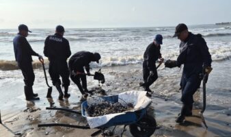 Aristegui En Vivo: Marina investiga vertimiento ilegal de un buque en el Golfo de México; Banxico recorta tasa a 6.75% por inflación (27/03/26)